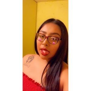 Meet your Posher, Iris